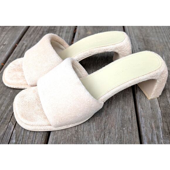 Charles & Keith Loey Textured Curved-Heel Mules Beige Women's 8.5 (39) - Picture 3 of 11